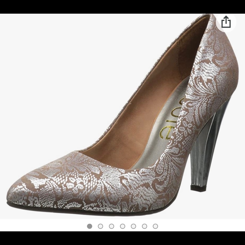 Women shoes size 8.5 Nicole silver/tan color